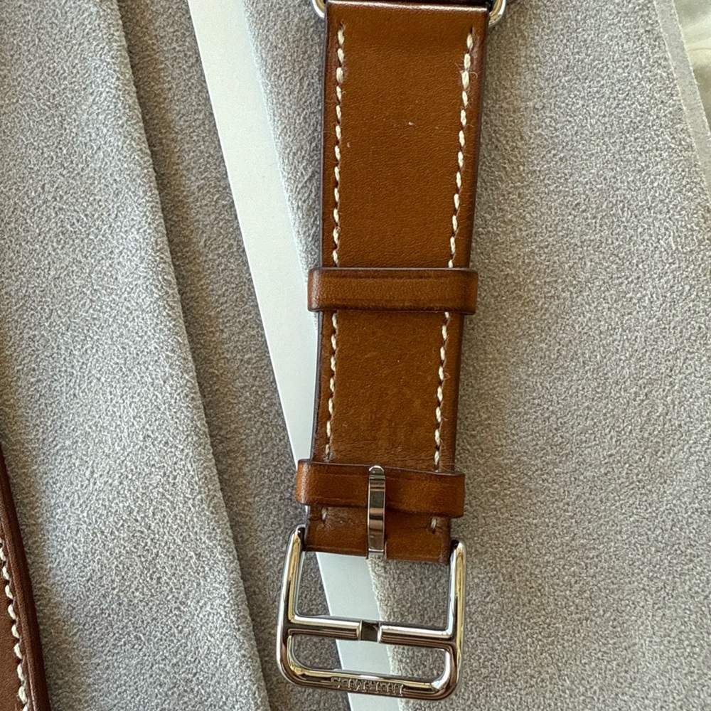 Apple Watch Hermes Watch, Bands, &  Original box 40 mm Authentic - series 5 - Picture 13 of 16